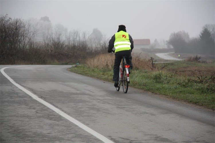 Slika /PU_BB/slike vijesti/Biciklist s prslukom.jpg